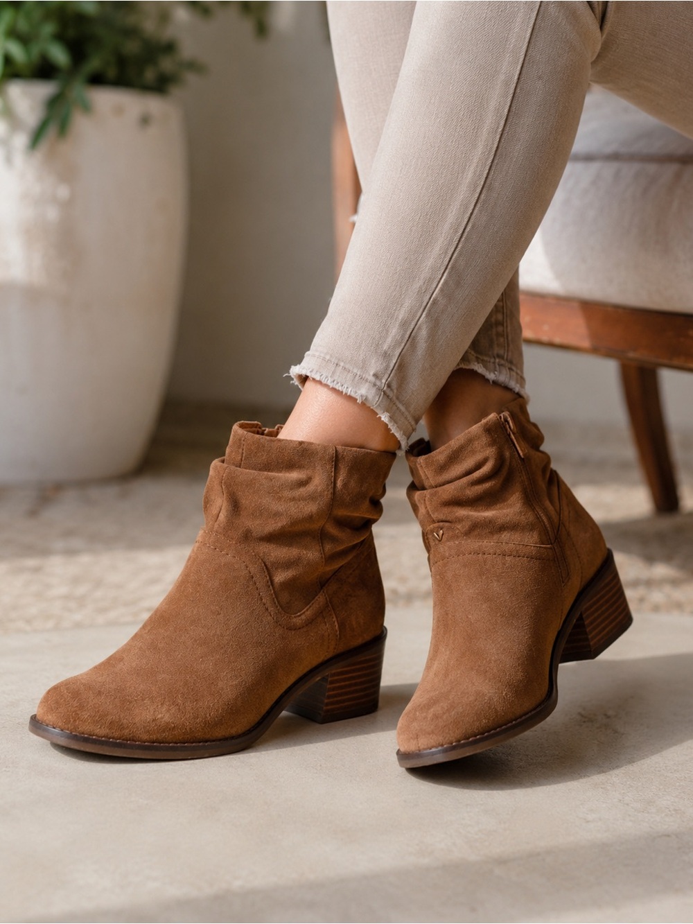 Vionic Kanela Toffee Brown Suede Ankle Booties Boot Womens size 8